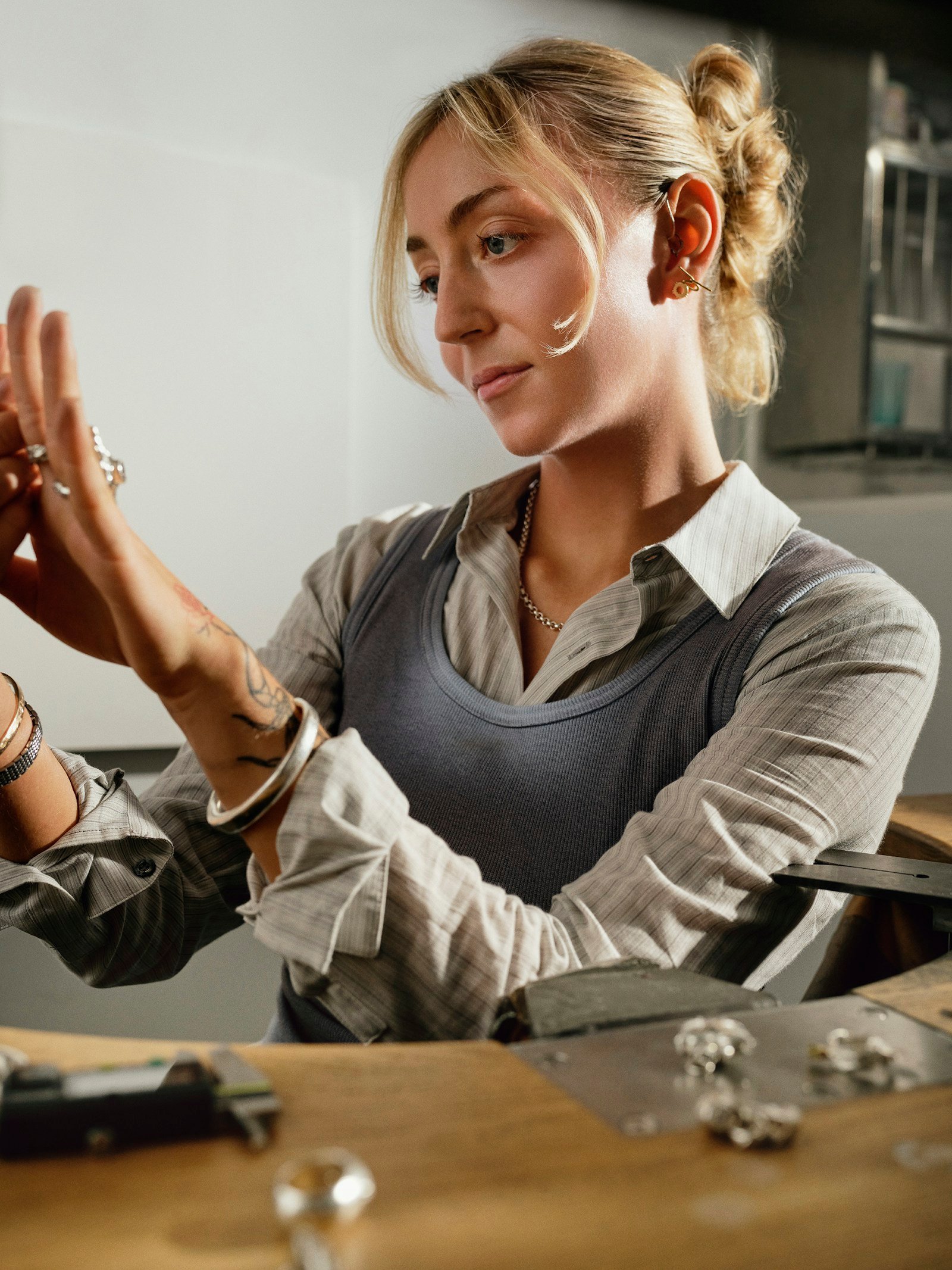Jewellery and gemology training session